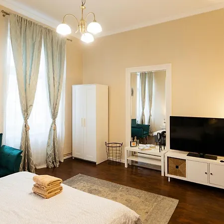 Lovely In Historical Center Wifi Apartmán