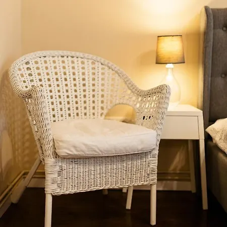Lovely In Historical Center Wifi Apartment