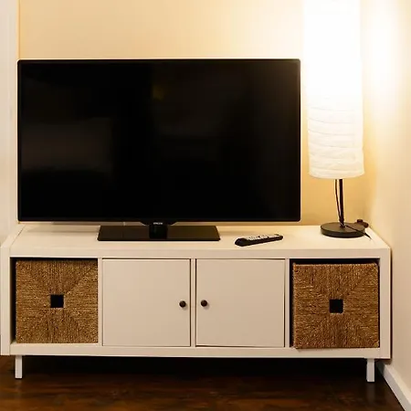 Lovely In Historical Center Wifi Apartment *