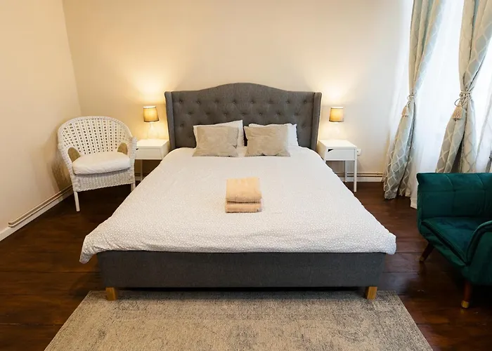 Lovely In Historical Center Wifi Apartamento *